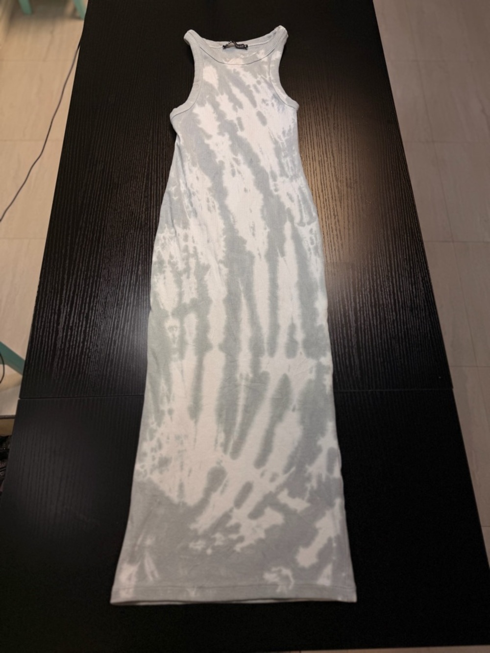 Zara Sleeveless Tie-Dye Maxi Dress in Light Gray and White